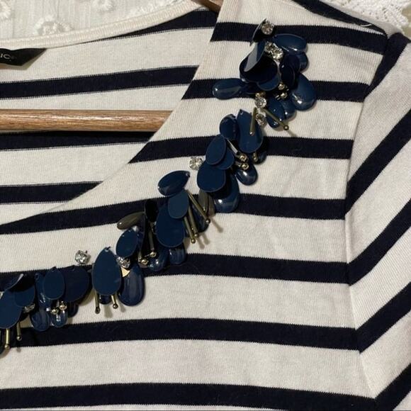 Banana Republic Shirt Medium Stripe Embellished Scoop Neckline Navy White - Picture 6 of 12